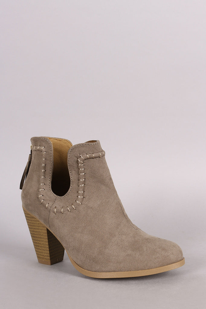 Qupid Suede Notch Chunky Heeled Ankle Boots