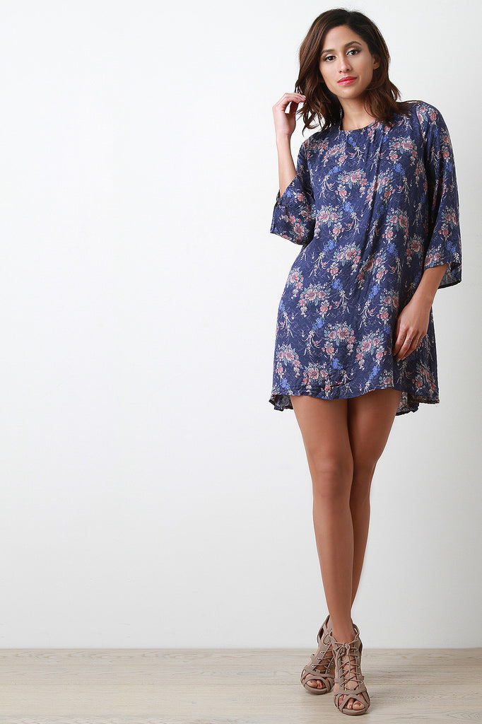 Long Sleeve Floral Keyhole Back Dress